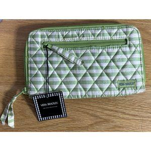New With Tags VERA BRADLEY 100% SILK GREEN CREAM ZIP AROUND WALLET - SUPER RARE
